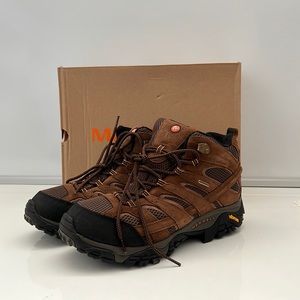 Merrell Men’s Moab 2 Mid Waterproof Hiking Shoes